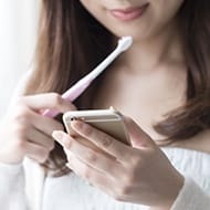 気付かないうちにインターネット依存症に?~適度に利用する大切さ~